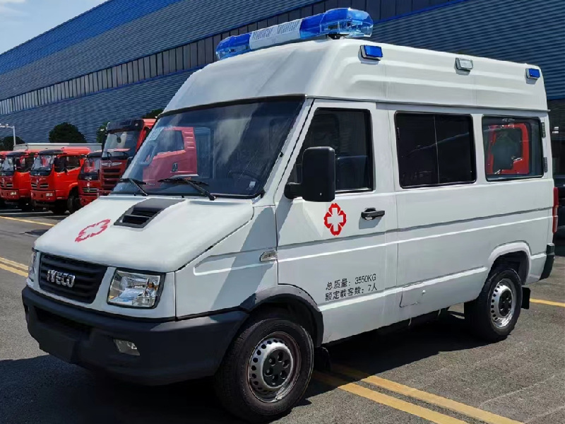 依維柯得意救護車